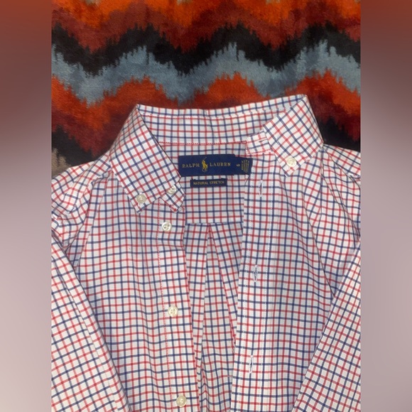 Polo button down shirt. - Picture 4 of 4